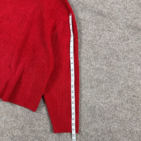 Red sweater - Picture 4 of 6